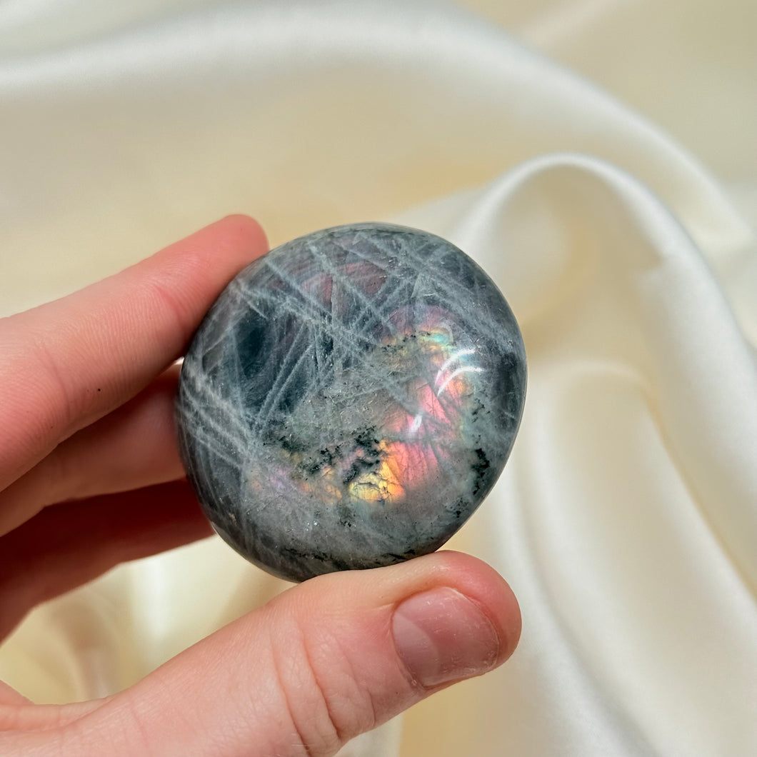 Labradorite Palmstone A
