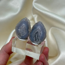 Load image into Gallery viewer, Starry Night Agate Pair from Arizona on Stands
