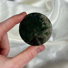 Load image into Gallery viewer, Moss Agate Disc Carving E
