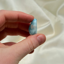 Load image into Gallery viewer, Top Quality Larimar Tumble with Amazing Chatoyancy B
