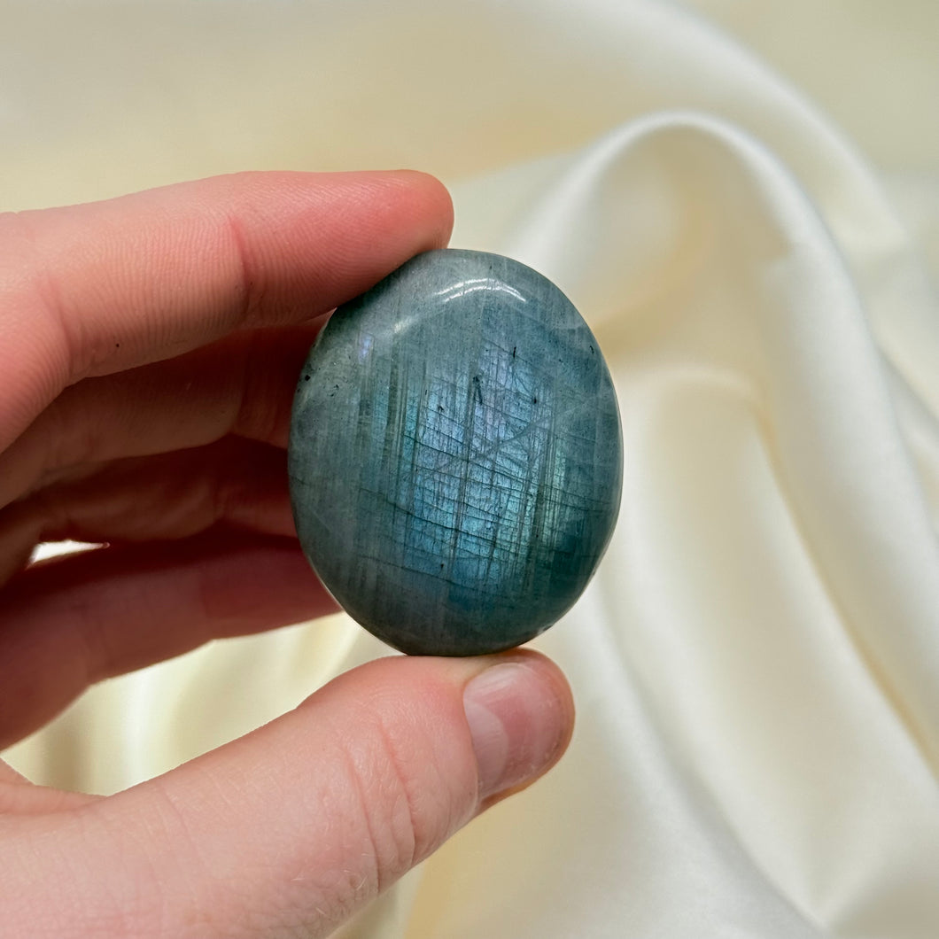 Labradorite Palmstone R