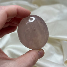 Load image into Gallery viewer, Star Rose Quartz Palmstone A
