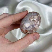 Load image into Gallery viewer, Flower Agate Palmstone B
