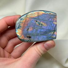 Load image into Gallery viewer, Purple Flash Labradorite Freeform (Stands on Side)

