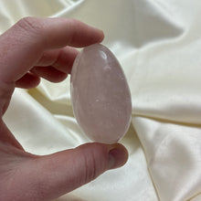 Load image into Gallery viewer, Star Rose Quartz Palmstone B
