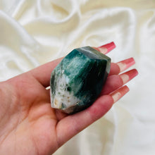 Load image into Gallery viewer, Moss Agate Freeform 1
