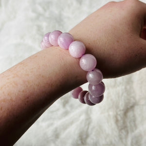 XL Bead Kunzite with Natural Cats-Eye Effect Crystal Stretch Bracelet