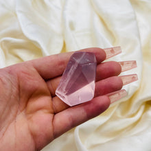 Load image into Gallery viewer, Ultra Gemmy Mozambique Rose Quartz Freeform 15
