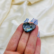 Load image into Gallery viewer, Top Quality Labradorite Heart Cabochon 6
