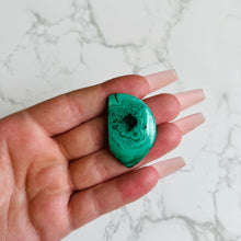 Load image into Gallery viewer, Malachite Cabochon 12
