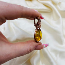 Load image into Gallery viewer, Natural Amber Wire Wrapped Pendant 2
