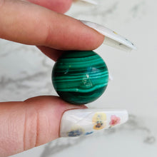 Load image into Gallery viewer, Top Quality Malachite Sphere 9
