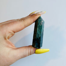 Load image into Gallery viewer, Moss Agate Tower 33
