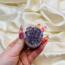 Load image into Gallery viewer, Sparkly Amethyst Core 7

