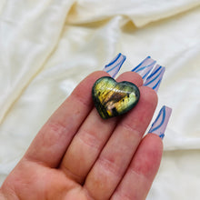 Load image into Gallery viewer, Top Quality Labradorite Heart Cabochon 4
