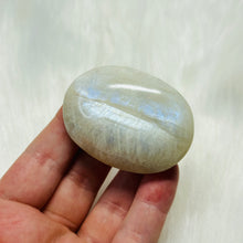 Load image into Gallery viewer, Moonstone Palmstone 4
