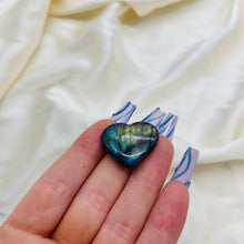Load image into Gallery viewer, Top Quality Labradorite Heart Cabochon 5
