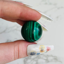 Load image into Gallery viewer, Top Quality Malachite Sphere 11
