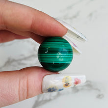 Load image into Gallery viewer, Top Quality Malachite Sphere 9

