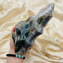 Load image into Gallery viewer, XL Periwinkle and Forest Green Ocean Jasper Flame
